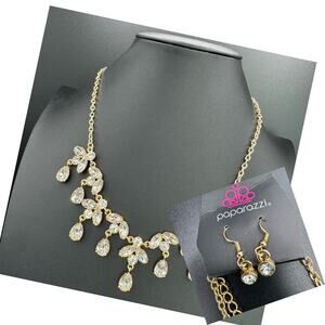 New Paparazzi Vintage Royale Gold Rhinestones Teardrop Necklace Earring Set